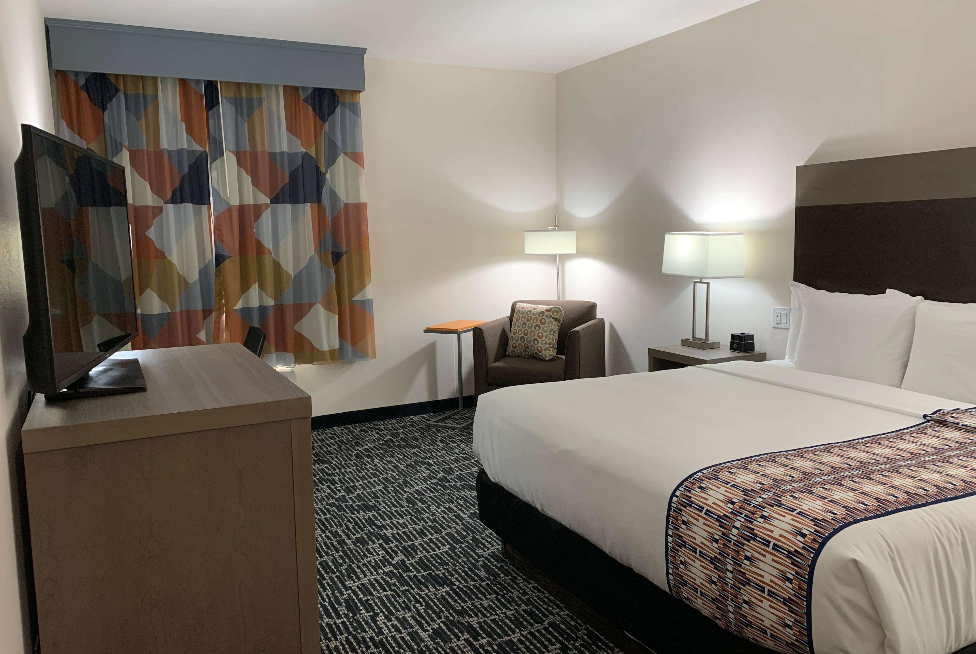 La Quinta Inn&Suites by Wyndham - Red Oak TX IH-35E Bagian luar foto
